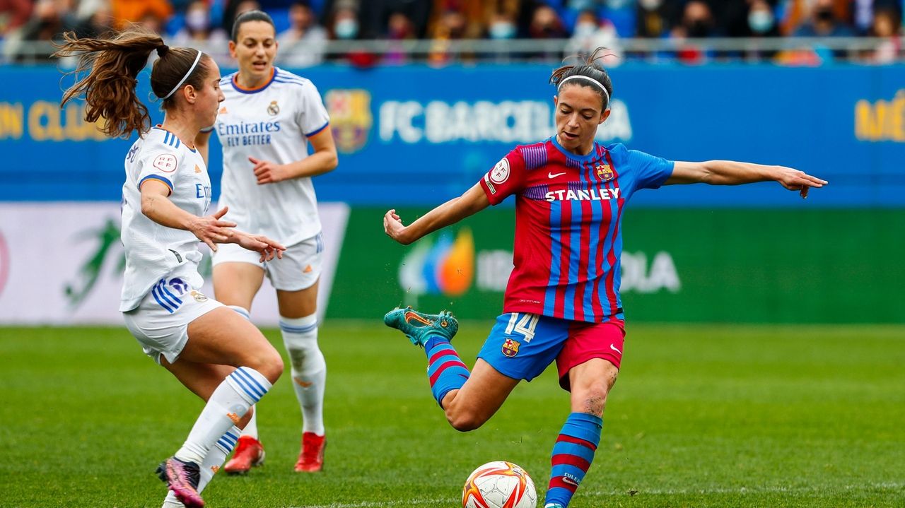 With Sexism In Spanish Soccer Being Scrutinized Female Players Strike