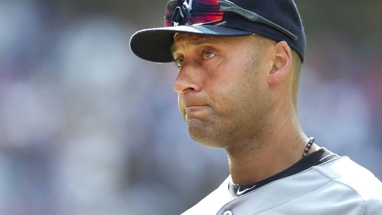 derek jeter retirement hat