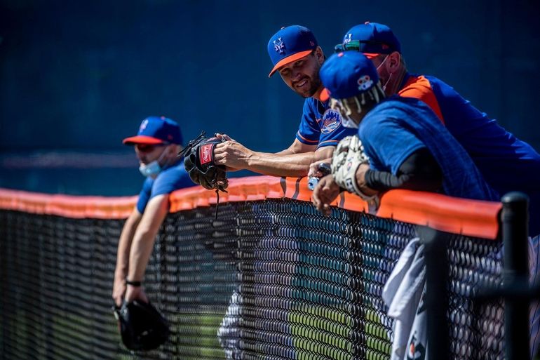 Pete Alonso makes his black Mets jerseys pitch: 'Friday Night Blackouts' -  Newsday