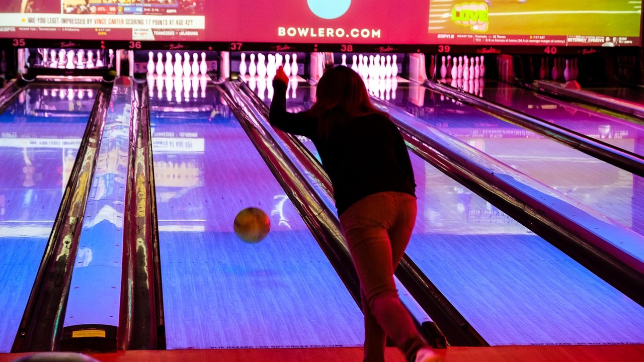 Long Island bowling alleys Newsday