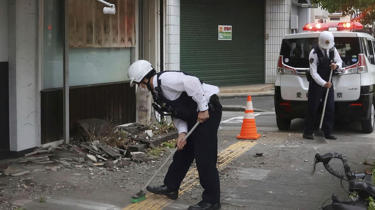 Strong quake in southwestern Japan leaves 9 with minor injuries, but no tsunami - Vimarsana News