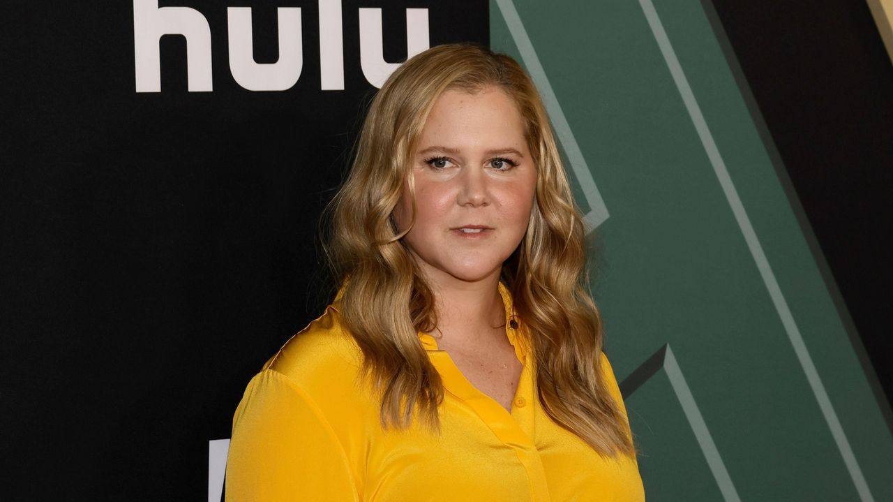 Amy Schumer explains mental health joke - Newsday