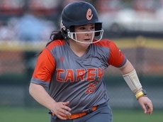 Paige Agate delivers go-ahead double to help Carey end 4-game skid