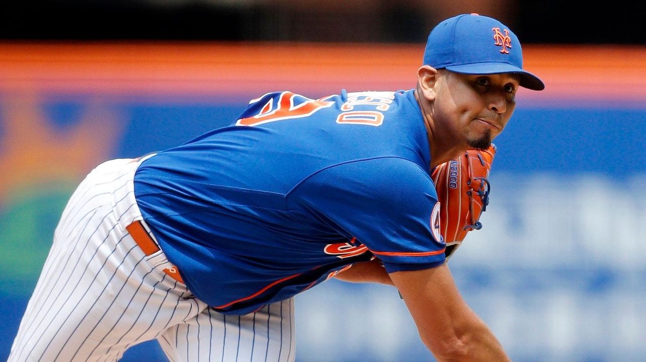 Mets throw in towel by waiving struggling Carlos Carrasco