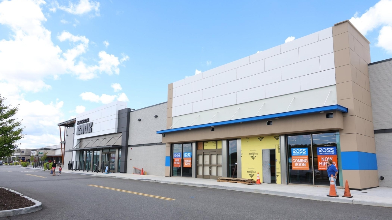 Ross Dress for Less to be among tenants at revamped Holbrook shopping center