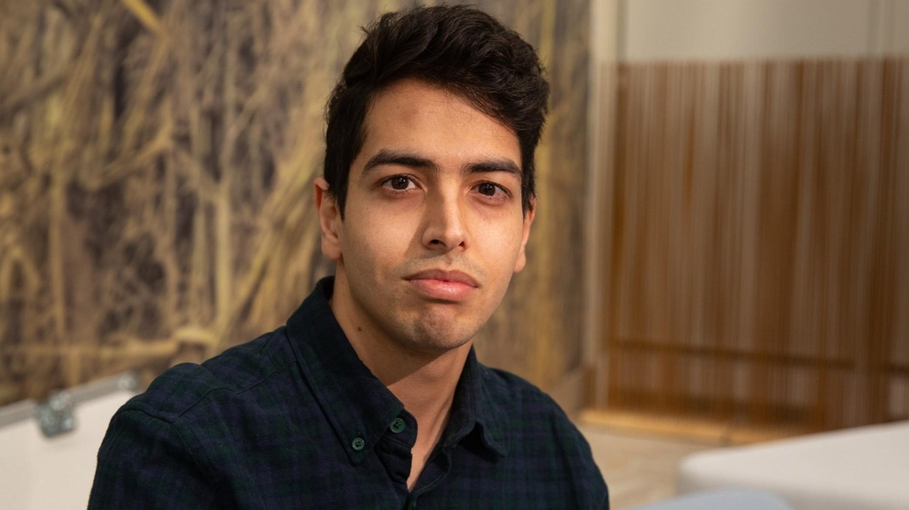 Middle East on the Brink: US-Iran Ceasefire Crumbles Amid Escalating Strikes and Global Tensions