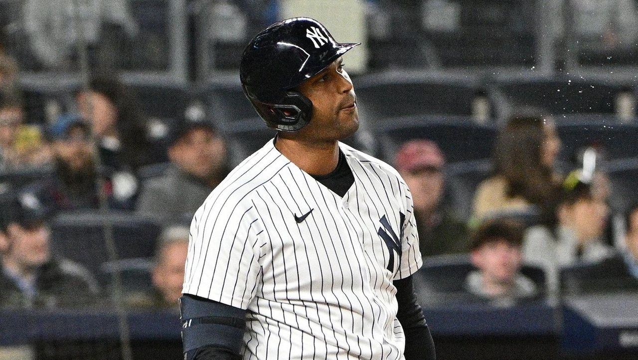 The Yankees might have to do something about Aaron Hicks