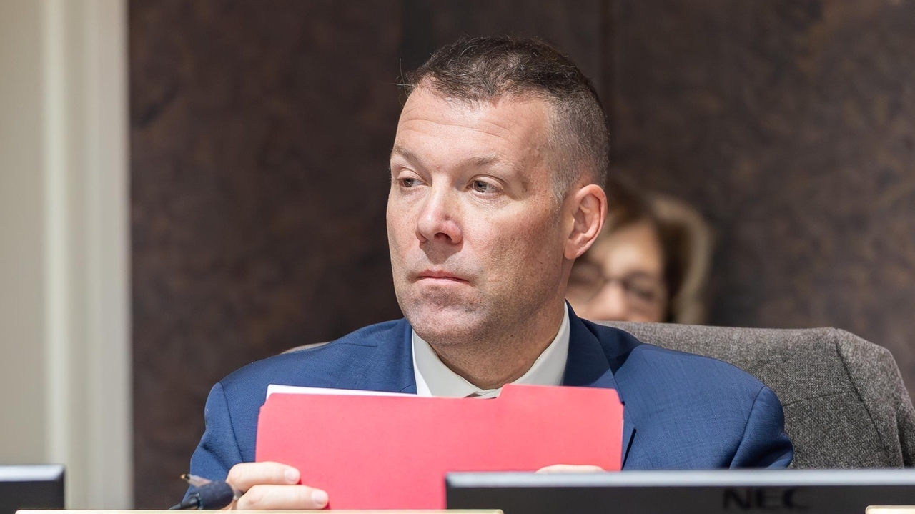Suffolk lawmakers OK hourly limits at hotels and motels to fight sex trafficking