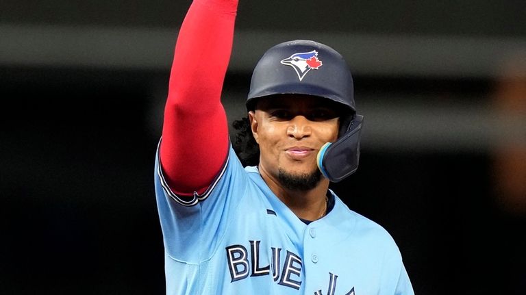 Clement and Springer hit RBI singles in the 8th in the Blue Jays' 2-0 win  over the Marlins