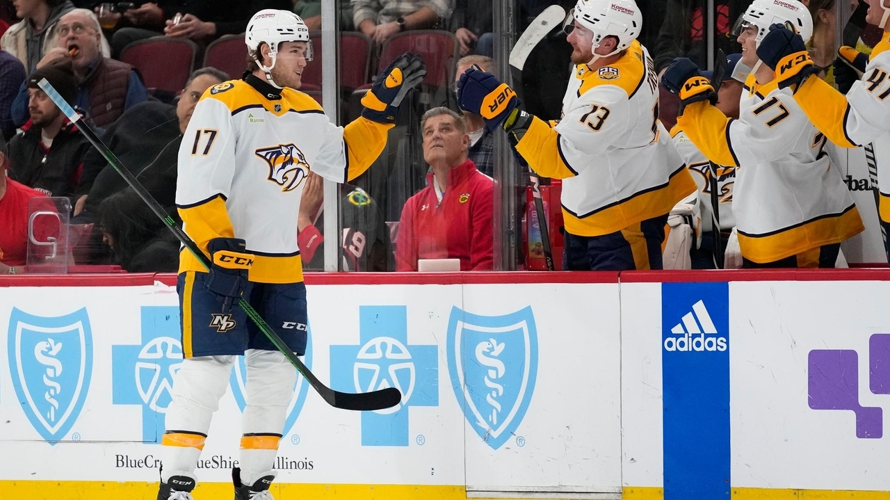 Ryan O'Reilly helps Nashville Predators beat Chicago Blackhawks 4-3 in ...