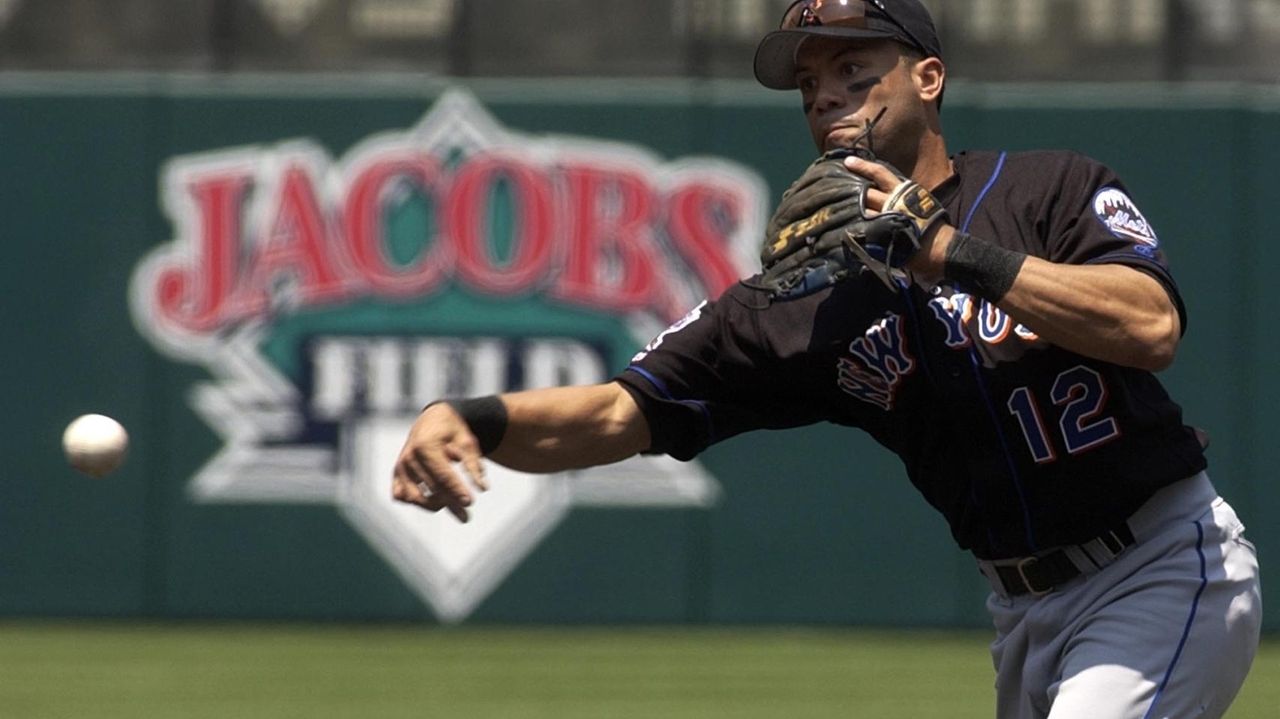 Roberto Alomar: MLB Hall of Famer & Short Time Mets Second Baseman (2002 -  2003)