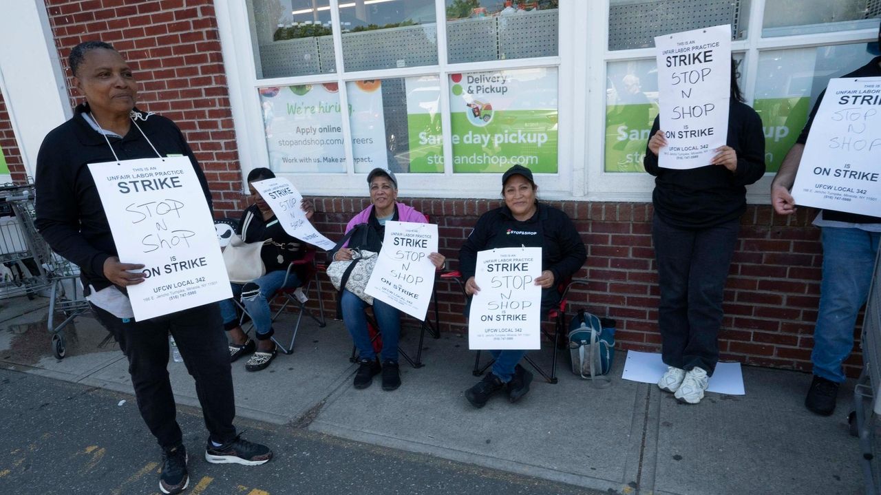 Stop & Shop, union deli workers reach tentative contract after 2-store ...