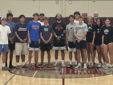 Knicks' Brunson works out at East Hampton HS in front of boys and girls basketball players