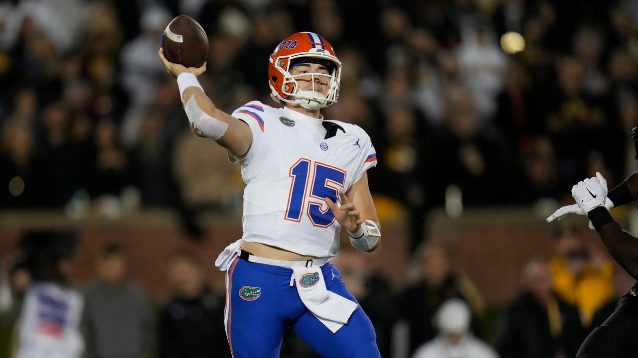 Florida's Graham Mertz Stays In School, Gives The Gators QB Consistency ...