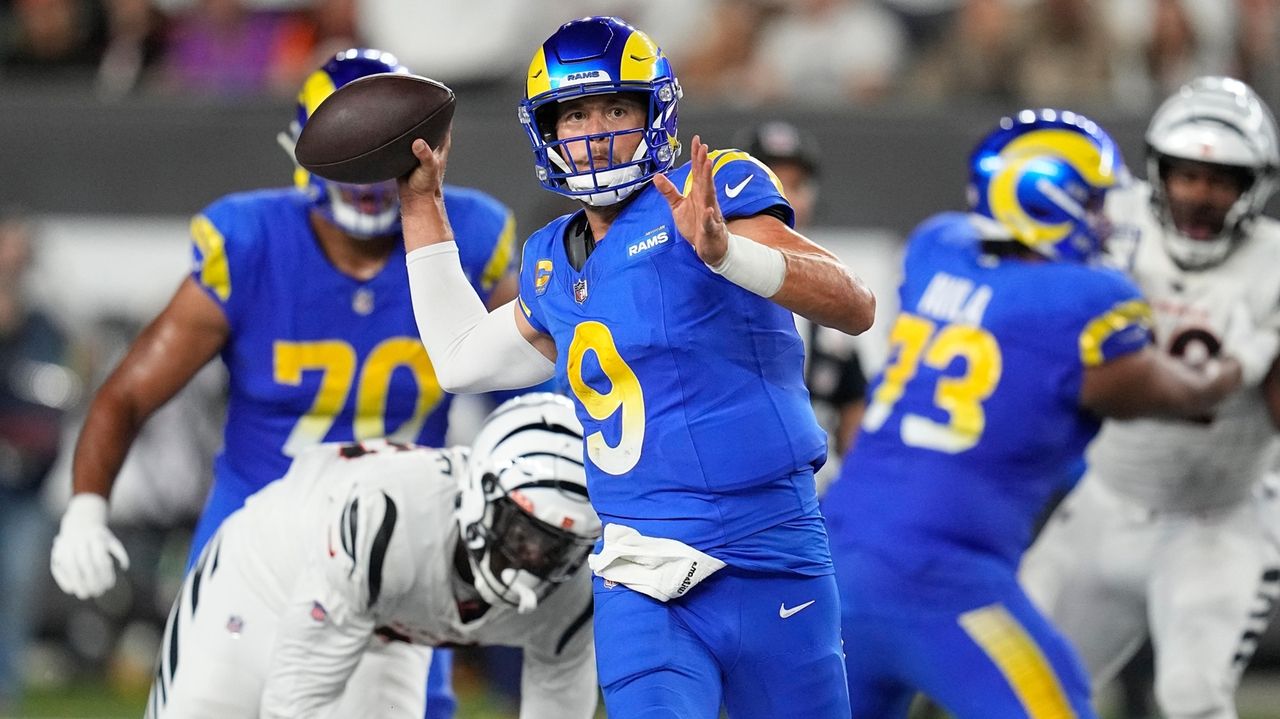 Rams' Matthew Stafford to play with multiple injuries vs. Packers