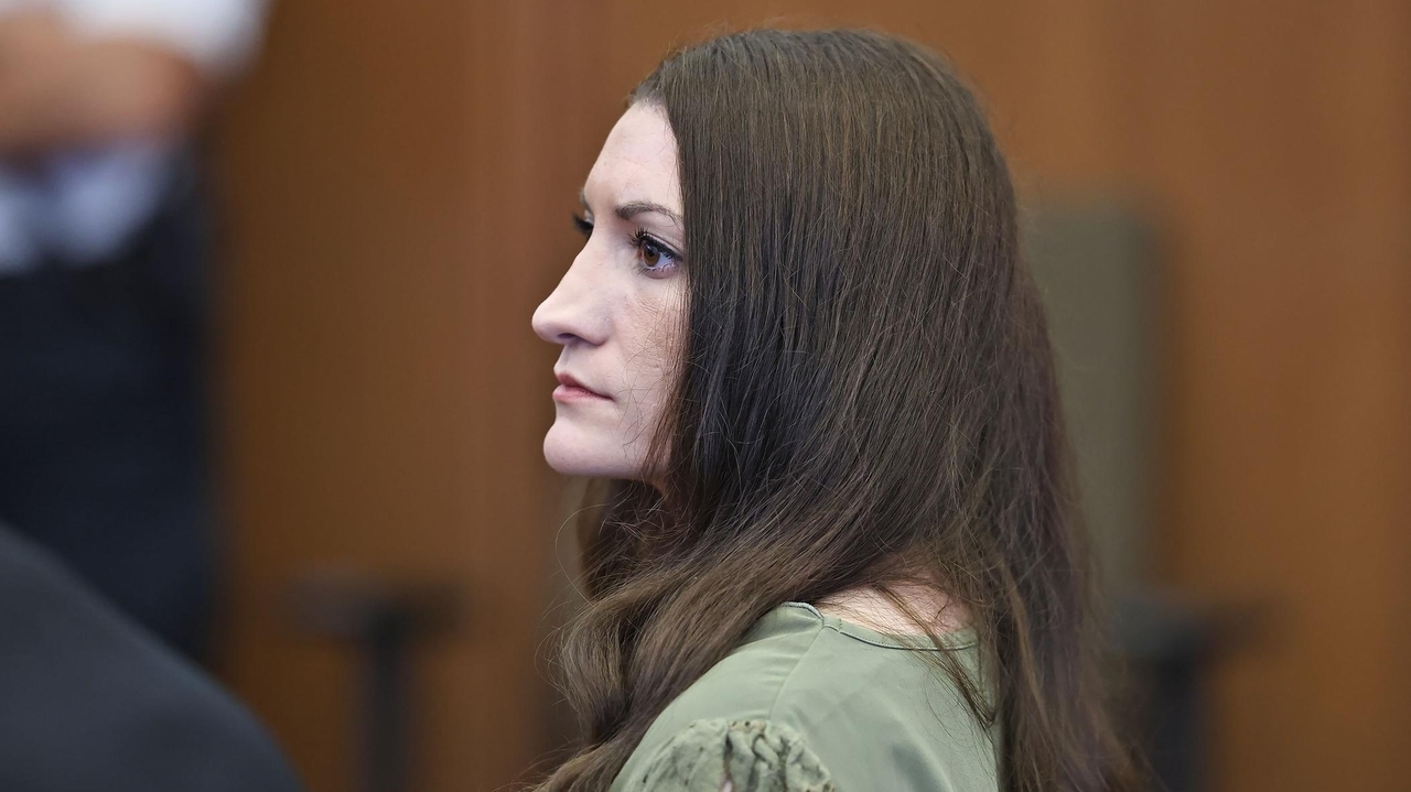 Mistrial is declared in Lindsay Clancy child killings case after jury ...