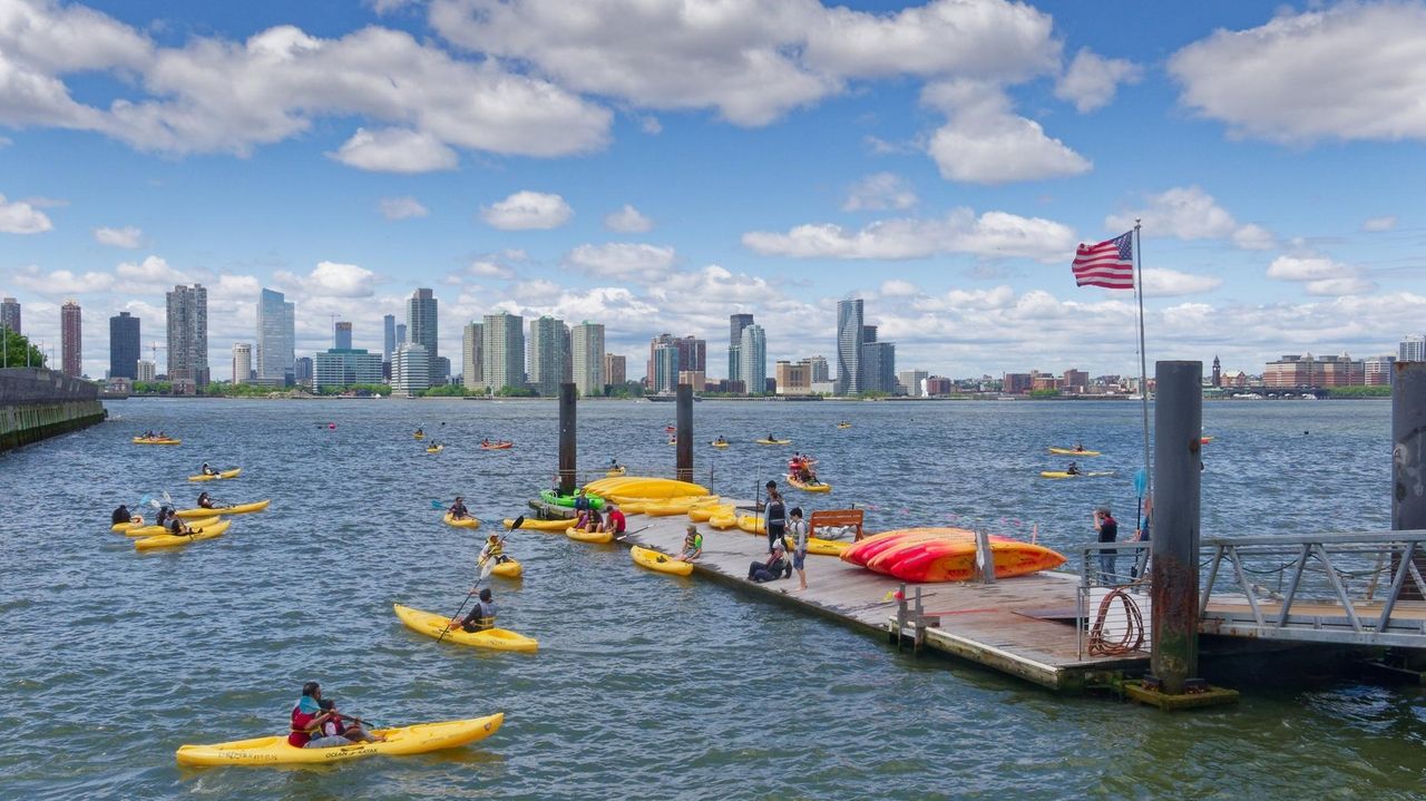 Things to do and see at the piers of Hudson River Park