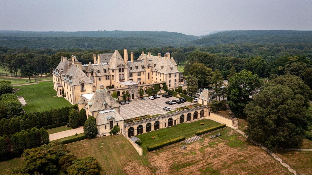Oheka Castle owner files for Chapter 11 bankruptcy - Newsday