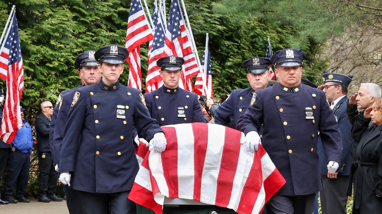 Retired NYPD Officer Anthony J. Fuoco had no family, so 200 police and ...