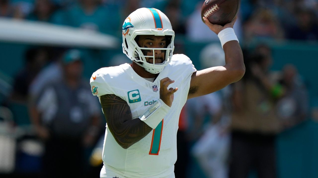 Tua Tagovailoa Throws 3 TD Passes To Rally The Dolphins Past The ...