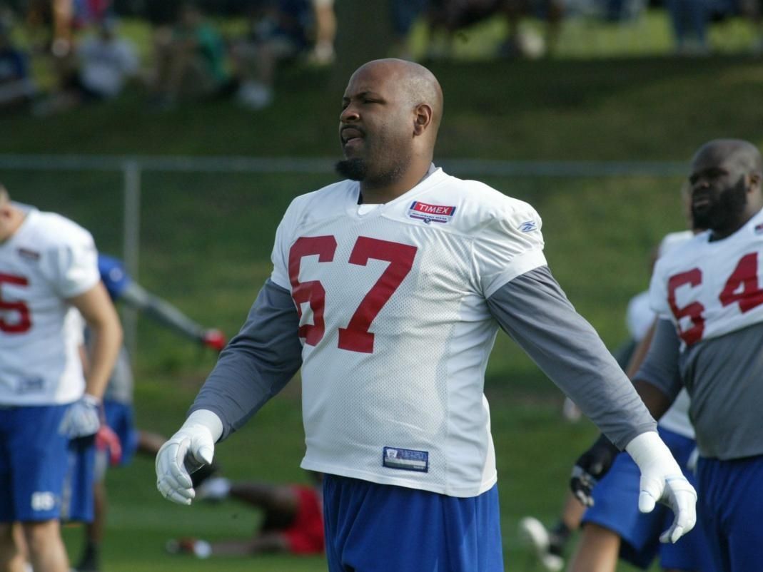 Kareem McKenzie: Why play longer for less money? - Newsday