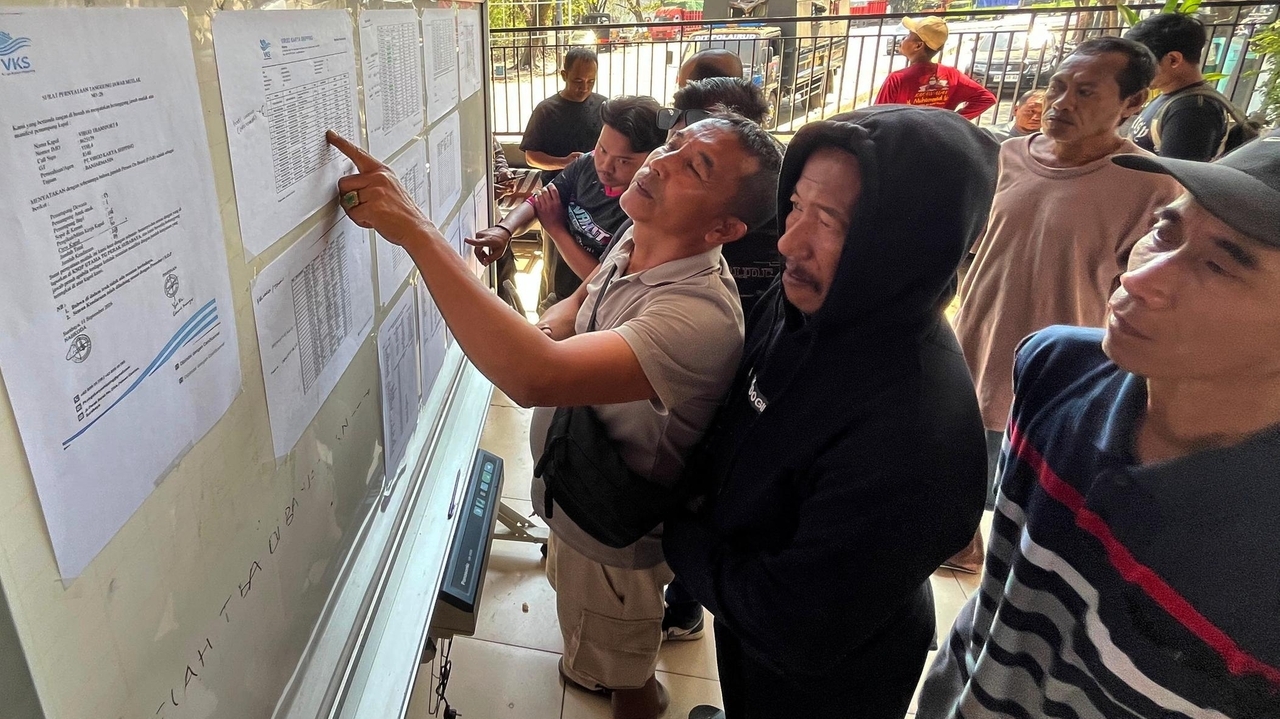 Indonesia intensifies search effort for 129 people missing after ferry ...