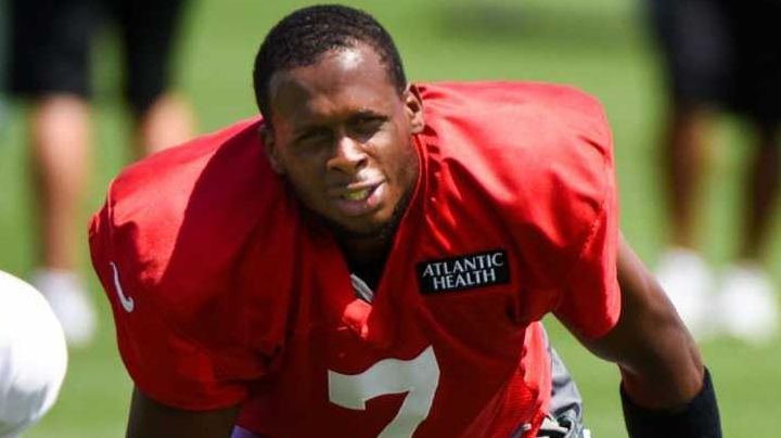 No quarterback battle in New York: Jets name Geno Smith 2015 starter