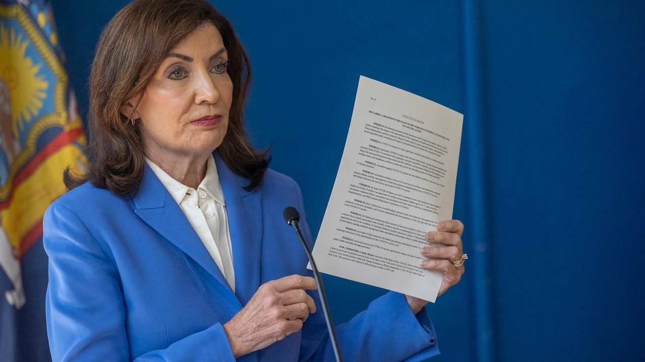 Hochul signs executive order allowing pharmacies to give COVID shots ...