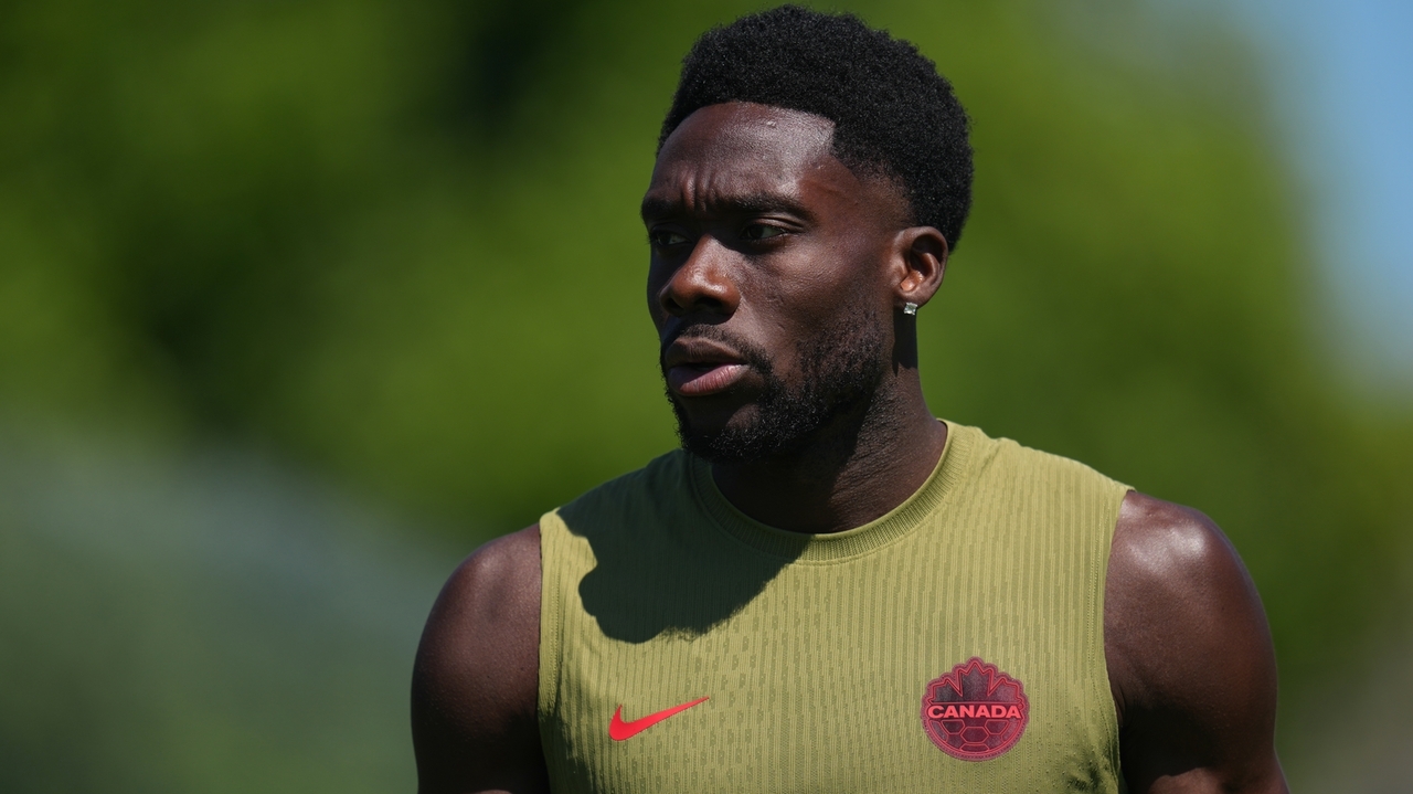 Canada captain Alphonso Davies available to play vs. Qatar after