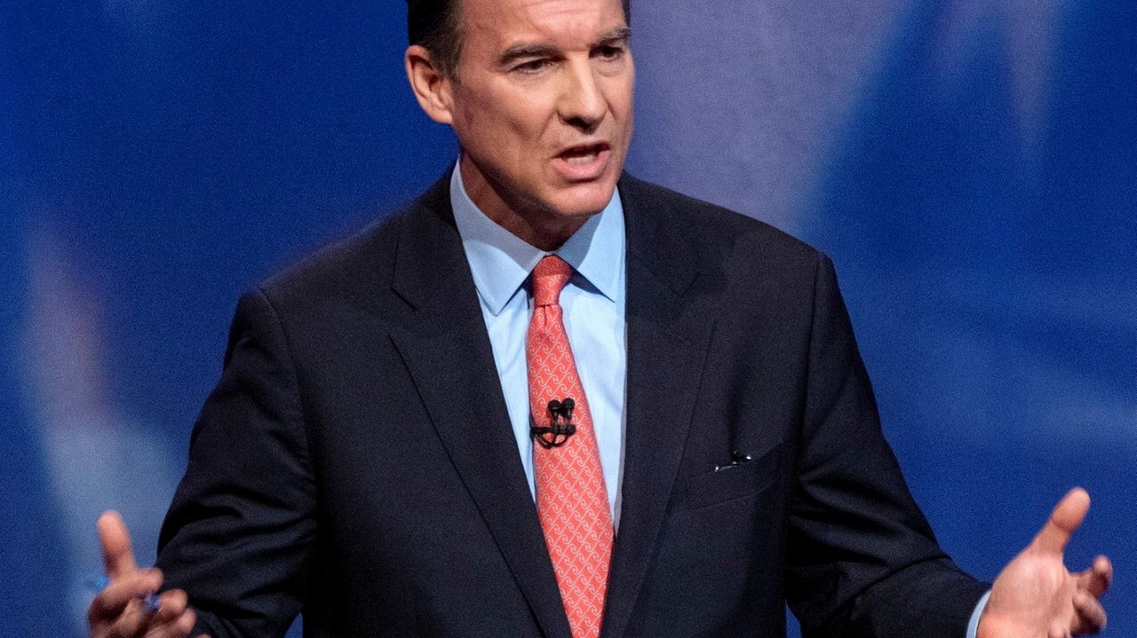 Tom Suozzi financial disclosure: Nearly $700,000 in income in 2023 ...