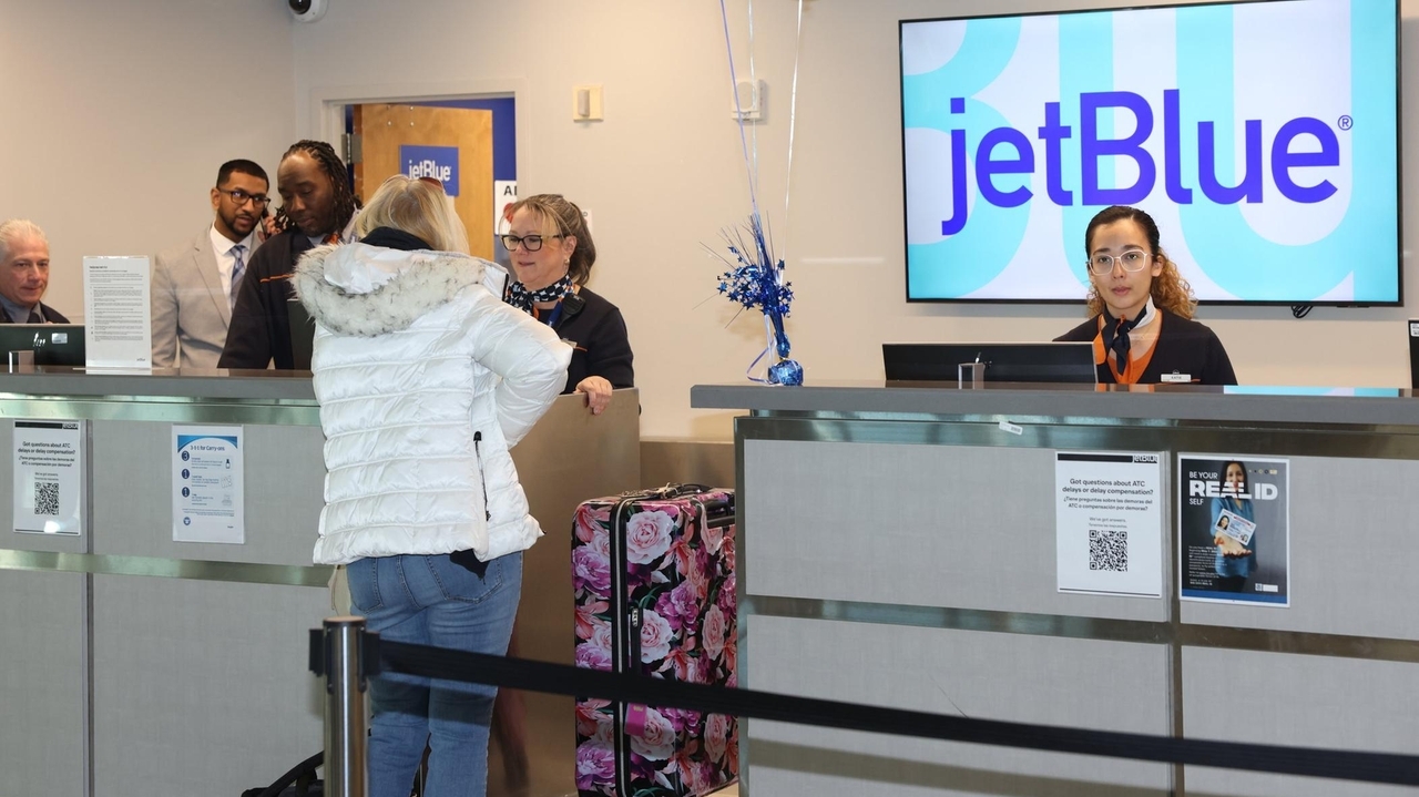 JetBlue adding $49 daily flights to Boston from MacArthur Airport - Newsday