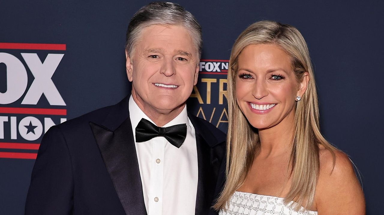 Fox News Channel's Sean Hannity, Ainsley Earhardt are engaged - Newsday