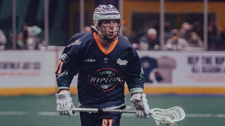 Jeff Teat in action at Nassau Coliseum for the New...