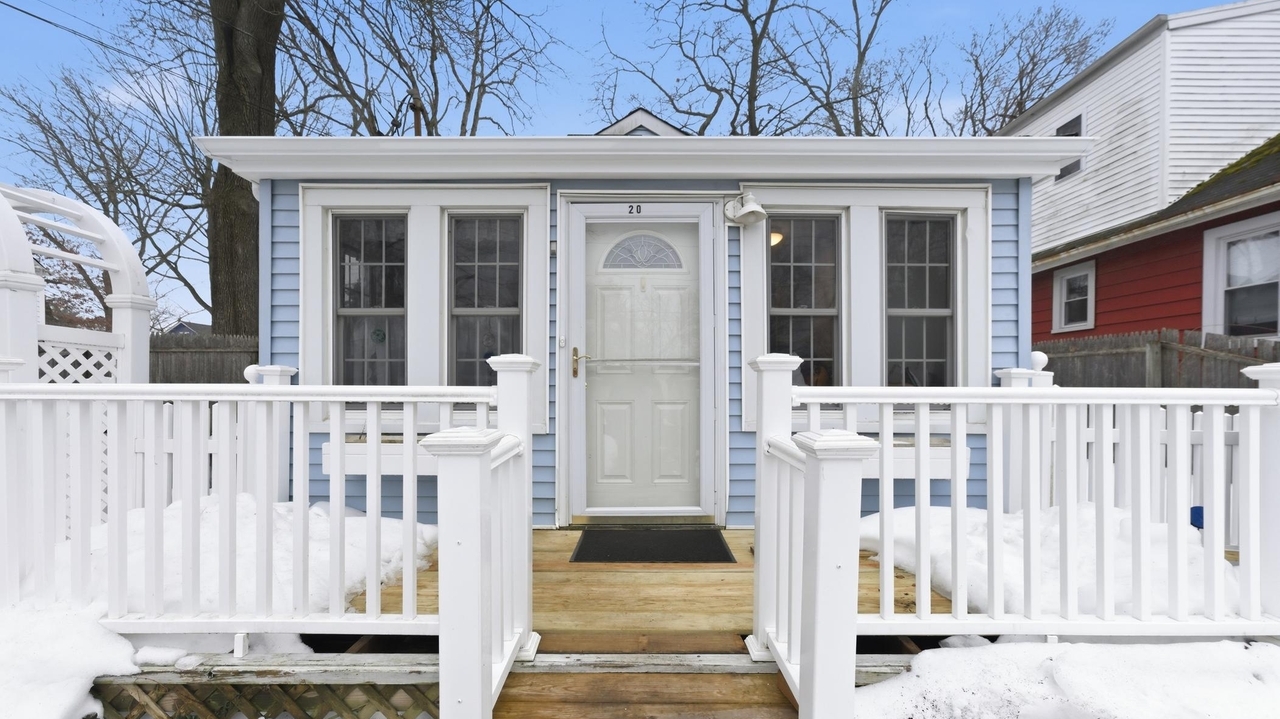 Small houses on Long Island give sellers chance to cash in, buyers chance at homeownership - Newsday