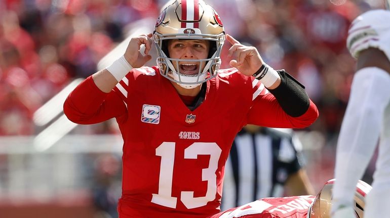 Brock Purdy accounts for four touchdowns as 49ers rout Seahawks in  wild-card round - Newsday