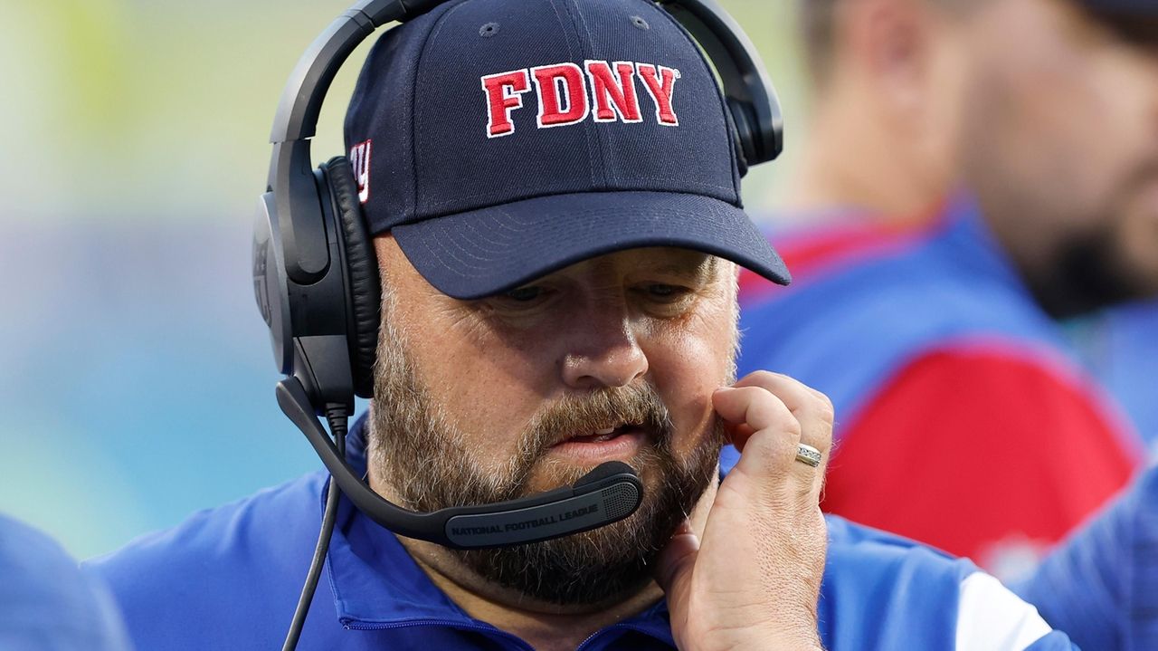 Giants open Brian Daboll era with rousing upset of Titans