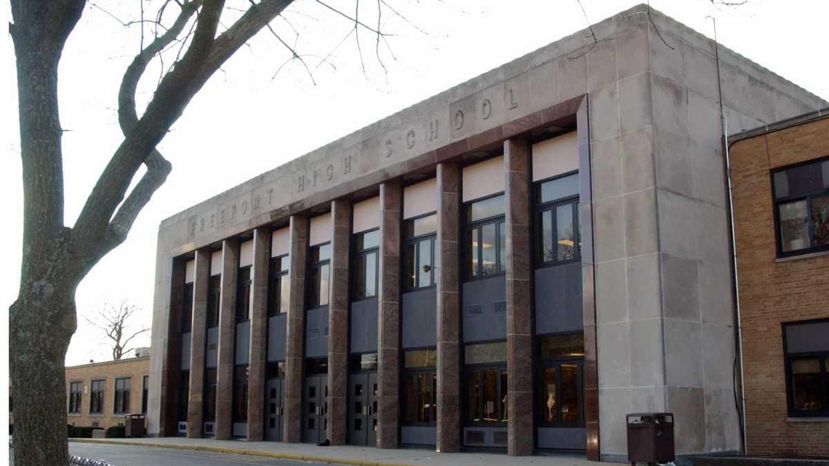 Freeport teachers agree to modify contract - Newsday