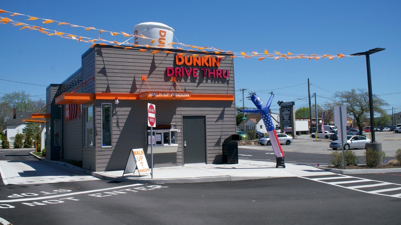 New Levittown Dunkin' puts focus on drive-thru customers