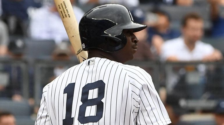Yankees shortstop Didi Gregorius looks for his pitch during the...
