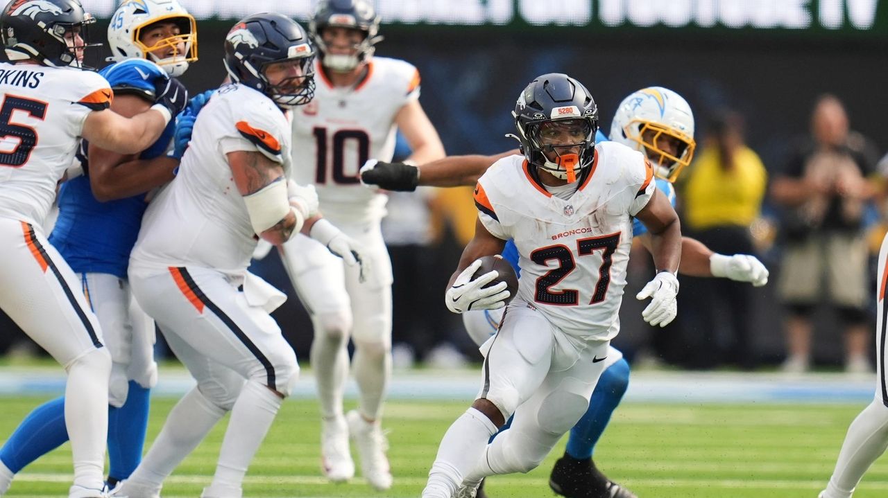 Broncos find winning formula: A run-first offense and a dominant defense