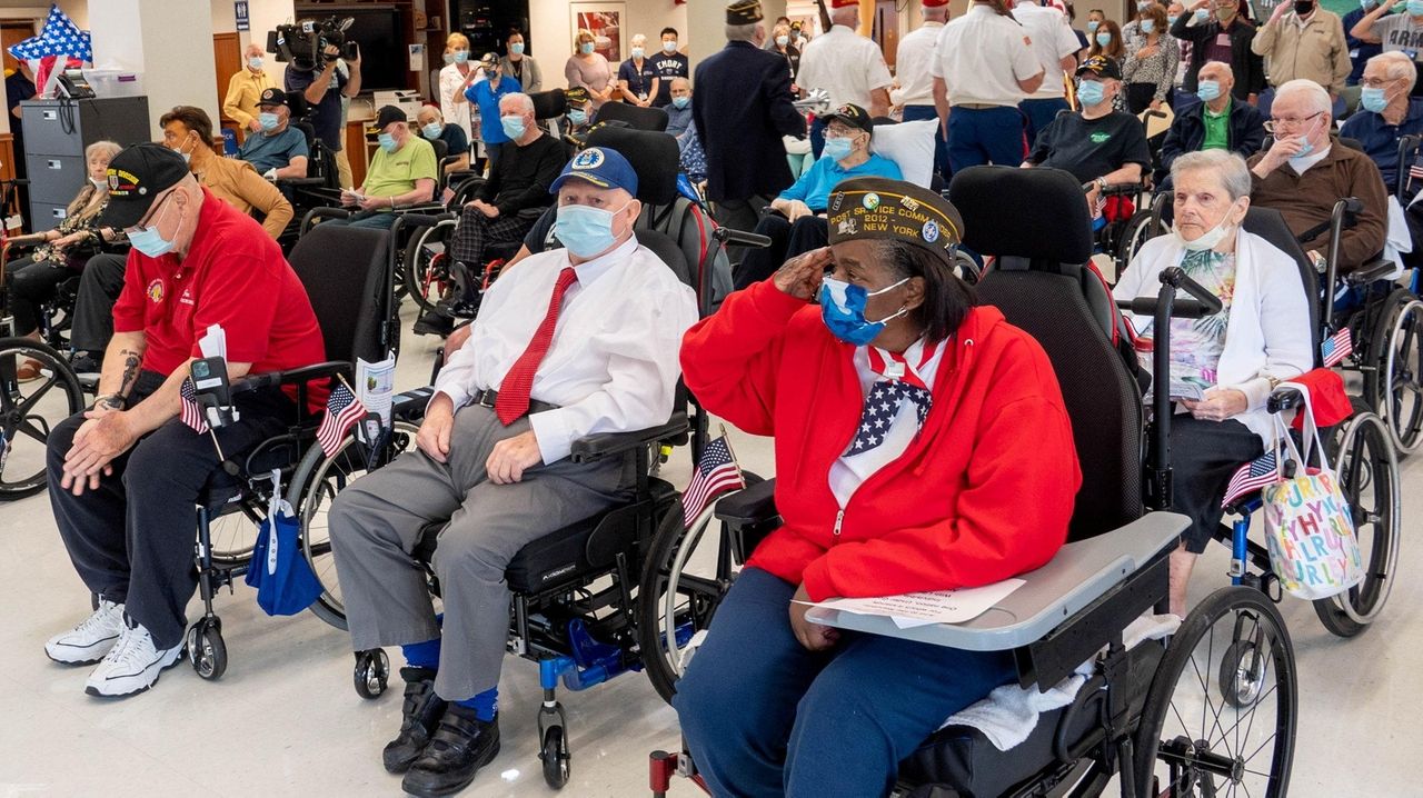 Veterans home resident remembers friends who didn't make it back from