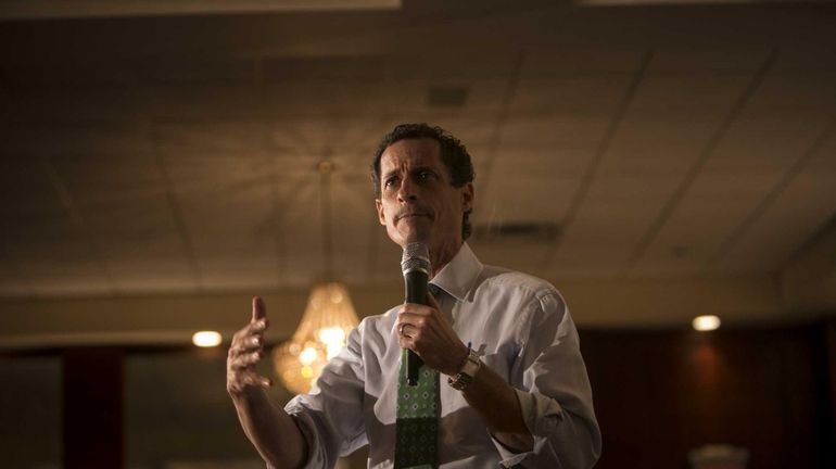 Anthony Weiner speaks at a Meeting of Friends of Rockaway...