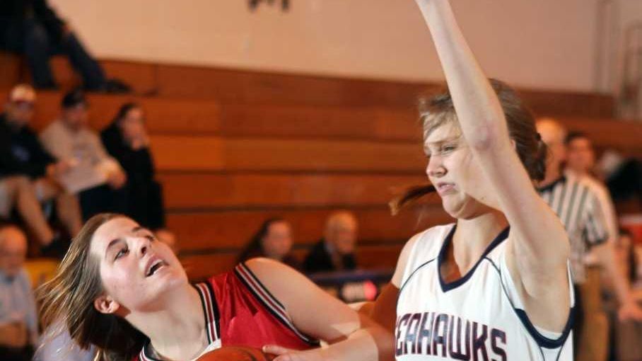 Durand's late basket spurs CSH Newsday