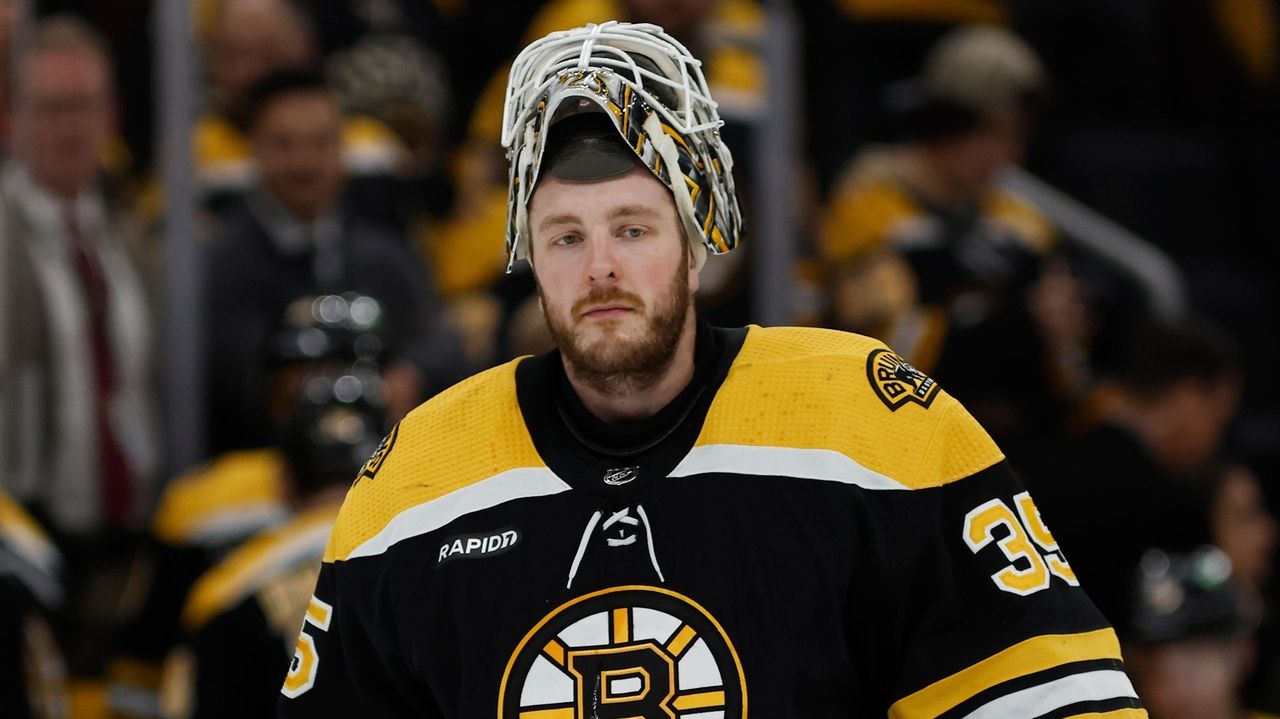 Bruins' Linus Ullmark Is NHL's Biggest Goalie Surprise This Season ...