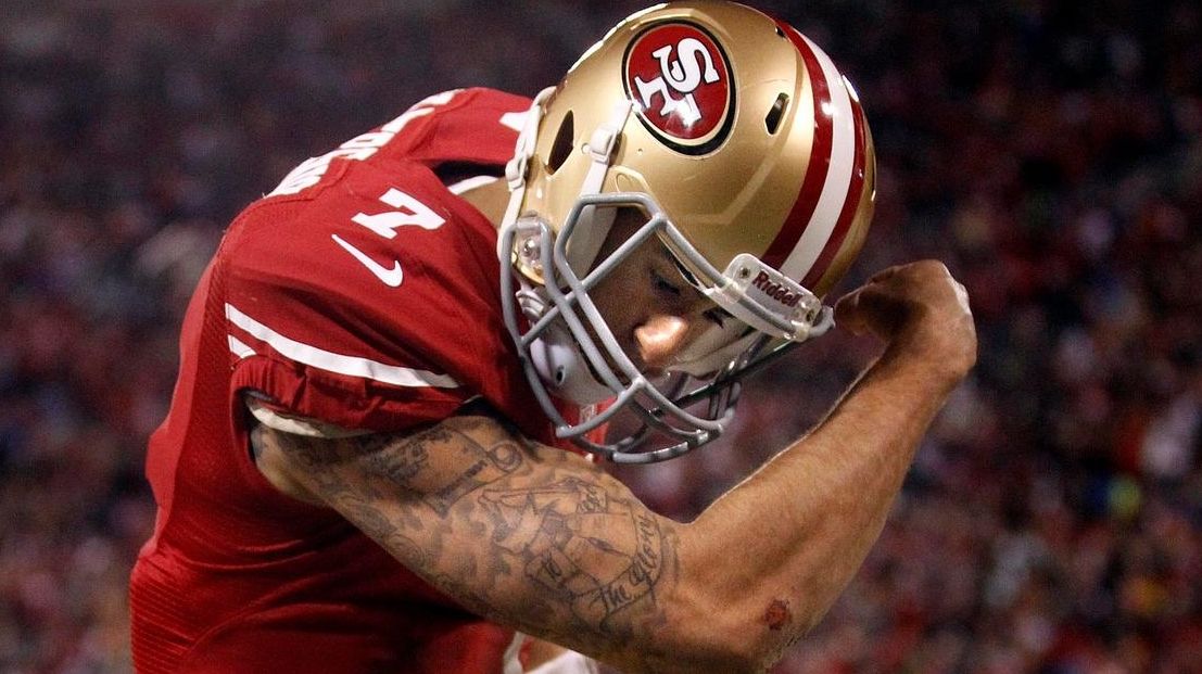 San Francisco 49ers' Colin Kaepernick refuses to stand for national anthem  - CBS News