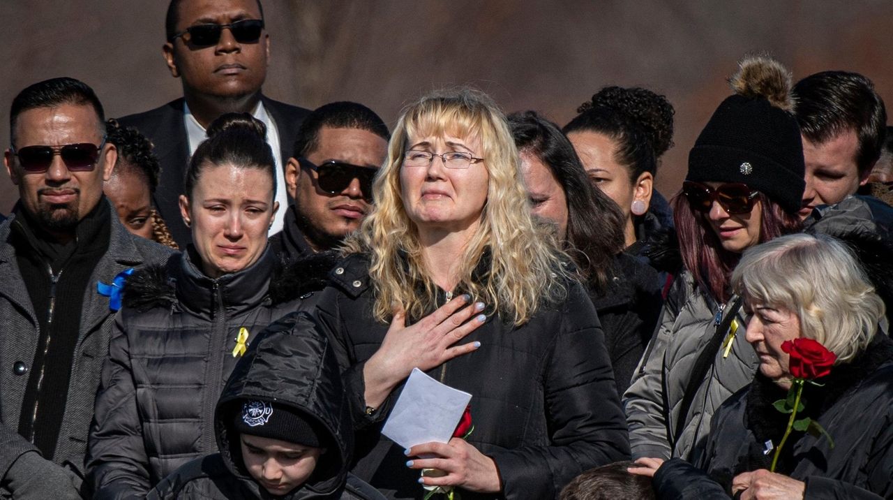 Mourners at Melville funeral bid farewell to Thomas Valva, 8 Newsday