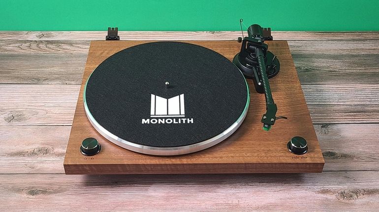 Monolith by Monoprice Belt Drive Turntable features a USB connection...