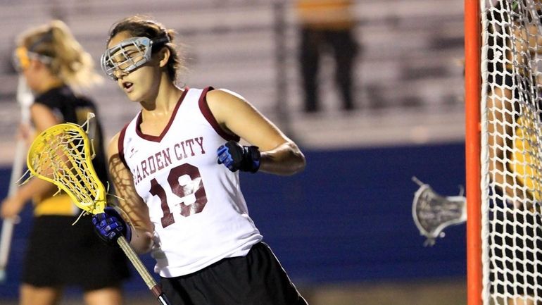 Garden City's Shannon Mangini gets first half goal. (June 1,...