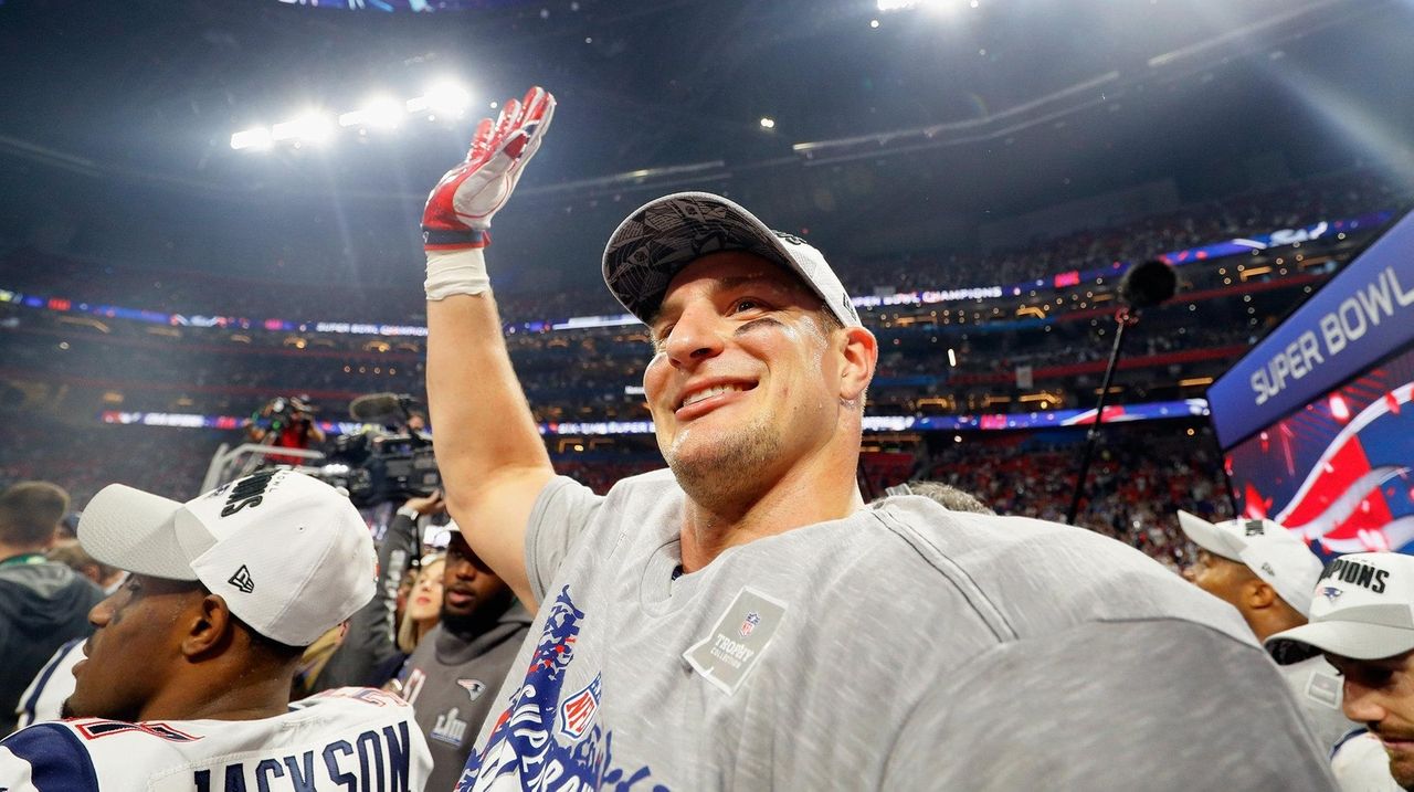 Rob Gronkowski Announces Retirement