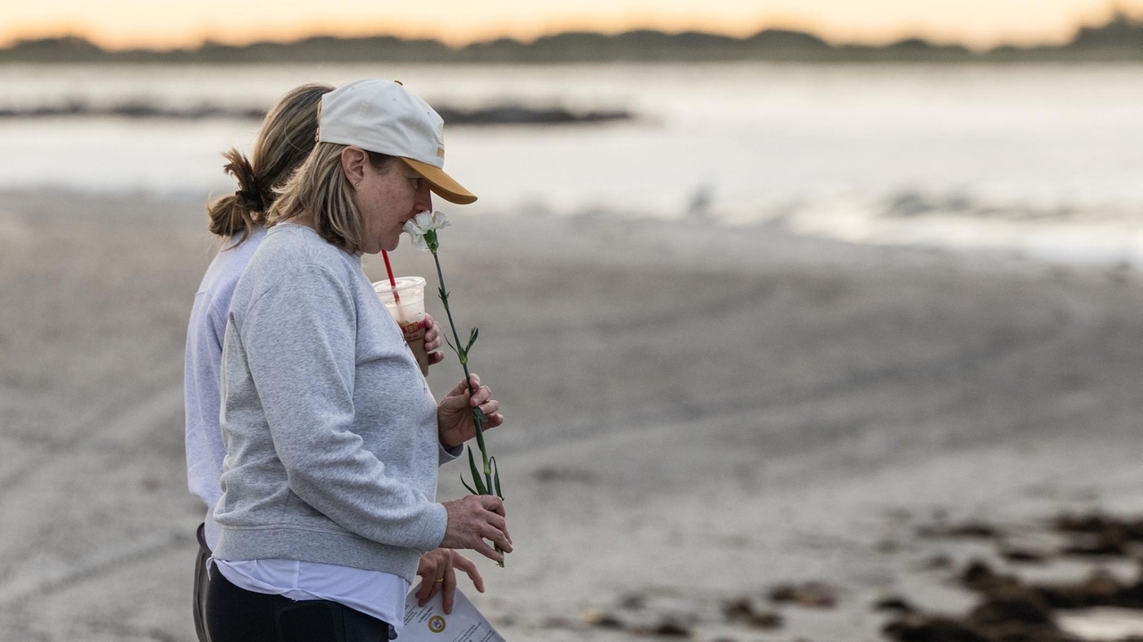 Long Islanders gather at Point Lookout for annual 9/11 sunrise ceremony